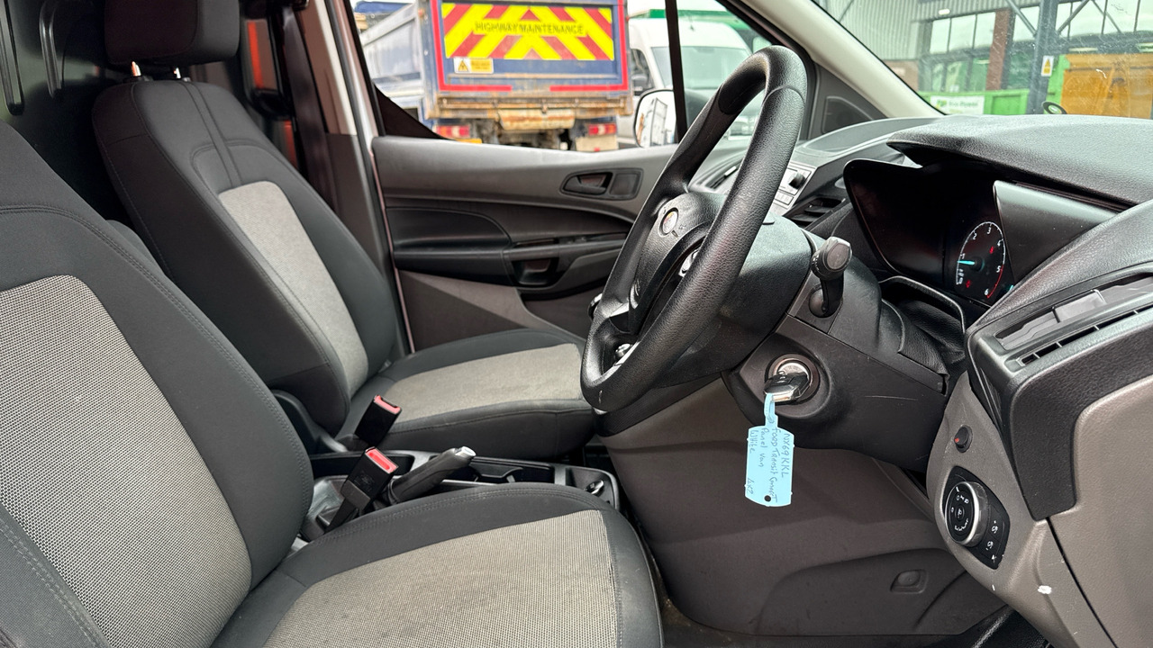 Ford Transit Connect 200 1.5 EcoBlue 75ps - Mali kombi: slika Ford Transit Connect 200 1.5 EcoBlue 75ps - Mali kombi Ford Transit Connect 200 1.5 EcoBlue 75ps - Mali kombi: slika Ford Transit Connect 200 1.5 EcoBlue 75ps - Mali kombi