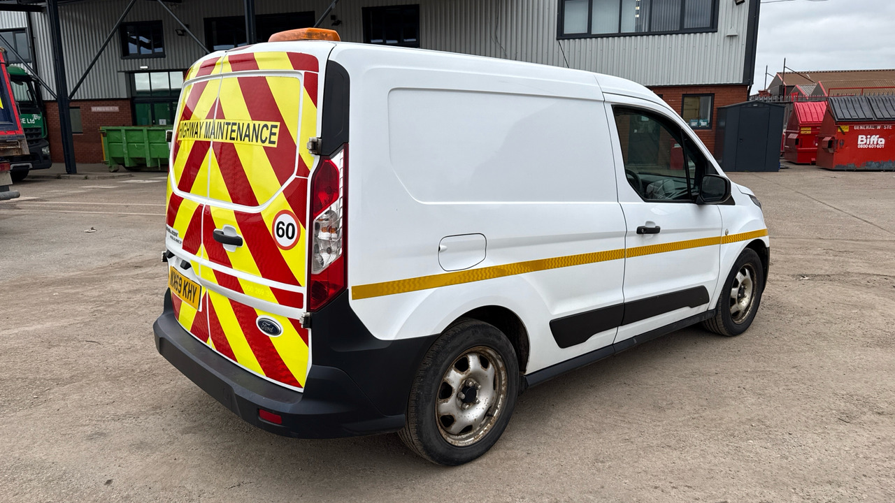Ford Transit Connect 200 1.5 EcoBlue 75ps - Mali kombi: slika Ford Transit Connect 200 1.5 EcoBlue 75ps - Mali kombi Ford Transit Connect 200 1.5 EcoBlue 75ps - Mali kombi: slika Ford Transit Connect 200 1.5 EcoBlue 75ps - Mali kombi