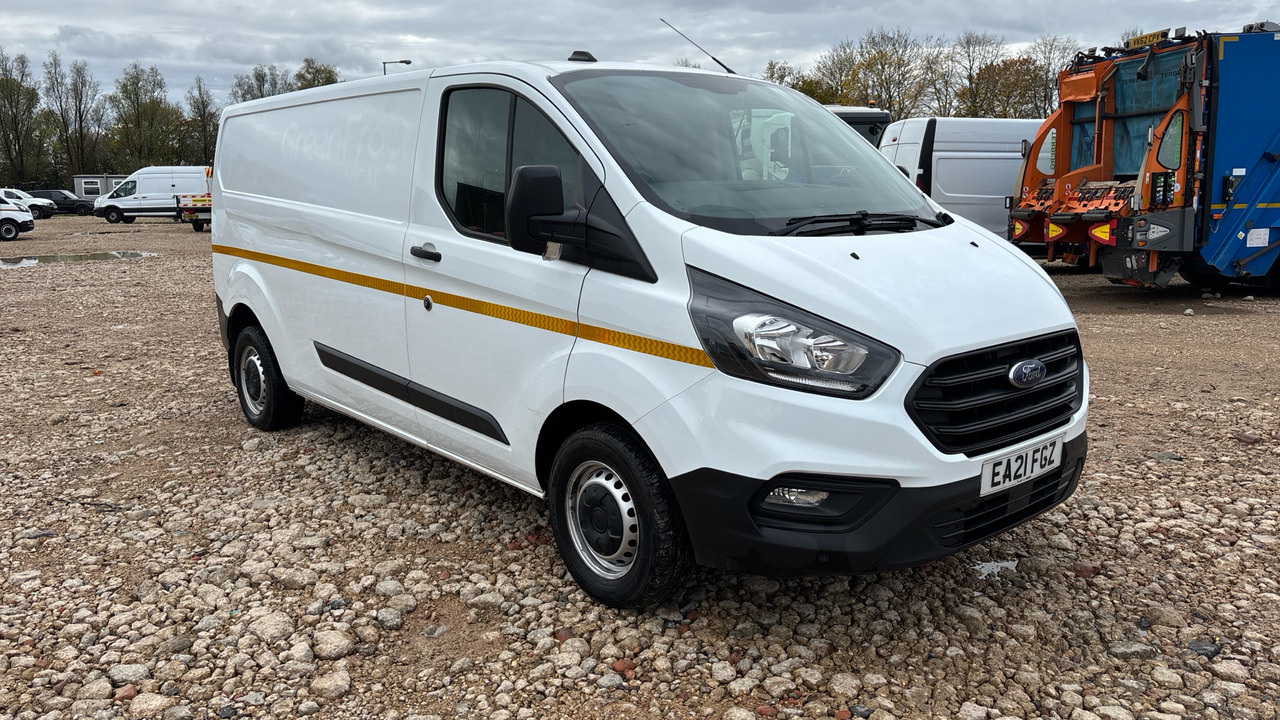 Ford Transit Custom 300 2.0 ECOBLUE 105PS - Mali kombi: slika Ford Transit Custom 300 2.0 ECOBLUE 105PS - Mali kombi Ford Transit Custom 300 2.0 ECOBLUE 105PS - Mali kombi: slika Ford Transit Custom 300 2.0 ECOBLUE 105PS - Mali kombi