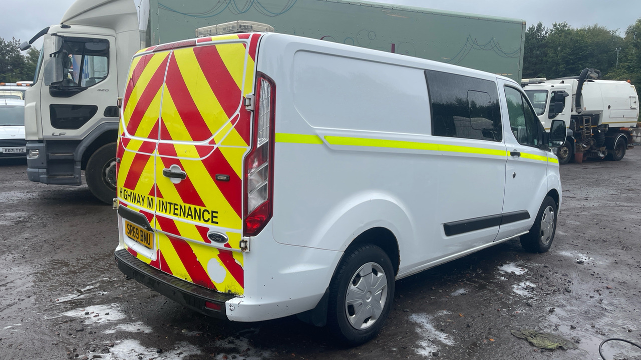 Ford Transit Custom 320 2.0 EcoBlue 130ps Trend - Dostavno vozilo s dvostrukom kabinom: slika Ford Transit Custom 320 2.0 EcoBlue 130ps Trend - Dostavno vozilo s dvostrukom kabinom Ford Transit Custom 320 2.0 EcoBlue 130ps Trend - Dostavno vozilo s dvostrukom kabinom: slika Ford Transit Custom 320 2.0 EcoBlue 130ps Trend - Dostavno vozilo s dvostrukom kabinom