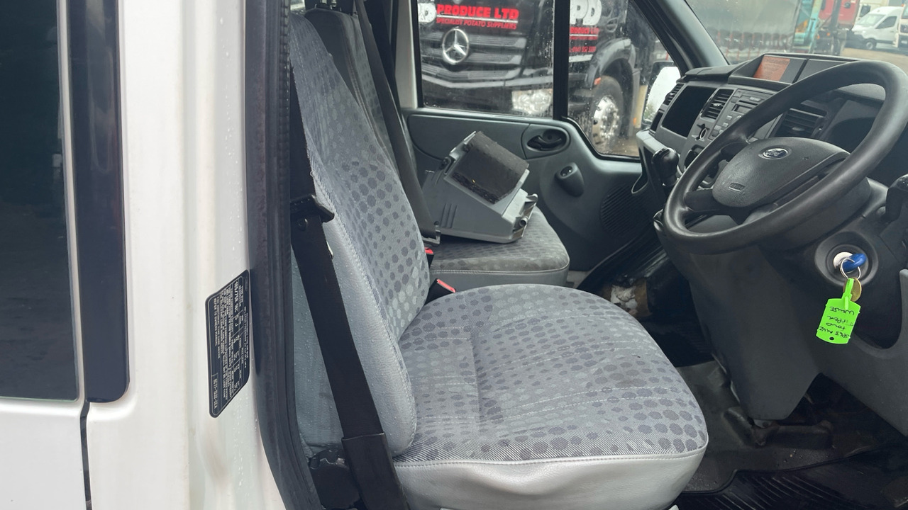 Ford Transit T350 2.2 TDCi 125PS - Mali kamion kiper: slika Ford Transit T350 2.2 TDCi 125PS - Mali kamion kiper Ford Transit T350 2.2 TDCi 125PS - Mali kamion kiper: slika Ford Transit T350 2.2 TDCi 125PS - Mali kamion kiper