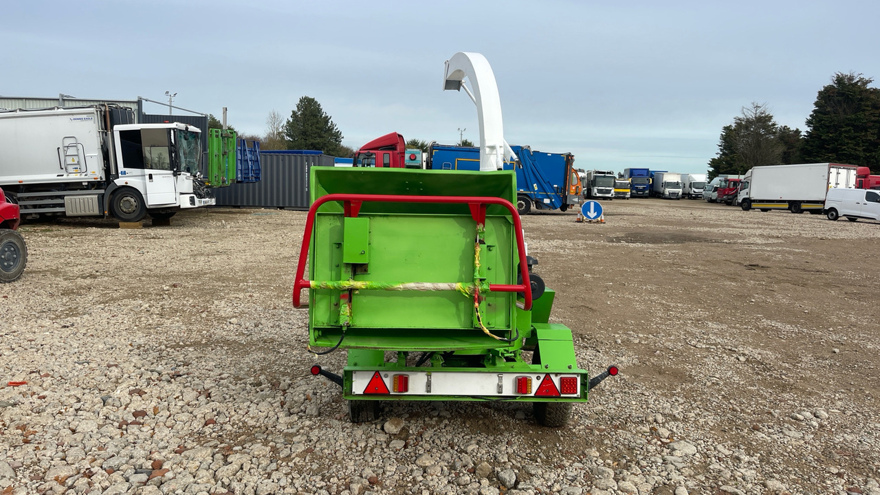 GREENMECH CM202 - Drobilica za drvo: slika GREENMECH CM202 - Drobilica za drvo GREENMECH CM202 - Drobilica za drvo: slika GREENMECH CM202 - Drobilica za drvo