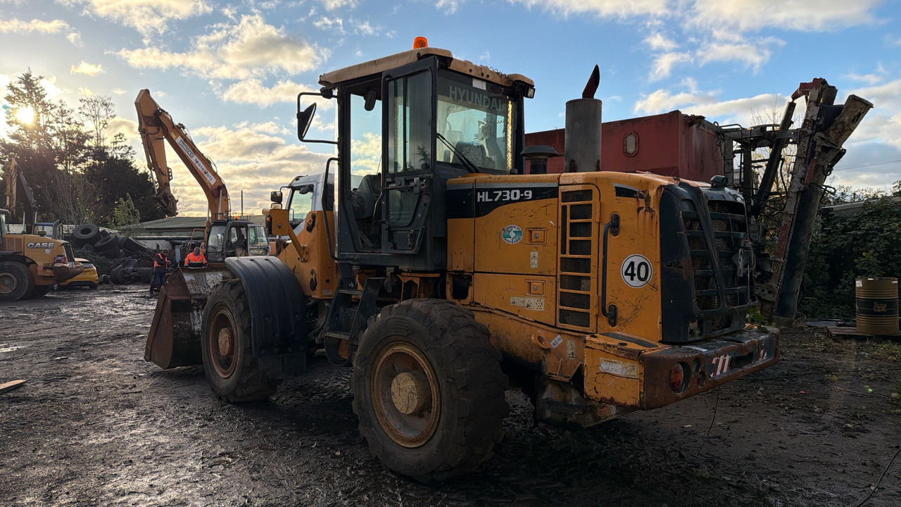 HYUNDAI HL73O-9 - Utovarivač na kotačima: slika HYUNDAI HL73O-9 - Utovarivač na kotačima HYUNDAI HL73O-9 - Utovarivač na kotačima: slika HYUNDAI HL73O-9 - Utovarivač na kotačima