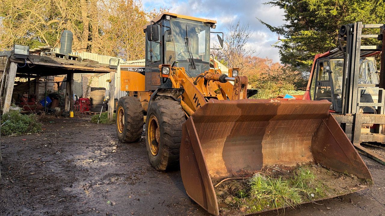 HYUNDAI HL73O-9 - Utovarivač na kotačima: slika HYUNDAI HL73O-9 - Utovarivač na kotačima HYUNDAI HL73O-9 - Utovarivač na kotačima: slika HYUNDAI HL73O-9 - Utovarivač na kotačima