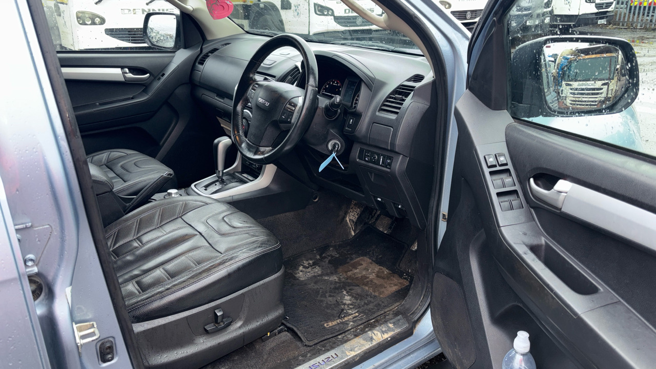 ISUZU D-MAX 2.5TD Centurion - Pick-up, Dostavno vozilo s dvostrukom kabinom: slika ISUZU D-MAX 2.5TD Centurion - Pick-up, Dostavno vozilo s dvostrukom kabinom ISUZU D-MAX 2.5TD Centurion - Pick-up, Dostavno vozilo s dvostrukom kabinom: slika ISUZU D-MAX 2.5TD Centurion - Pick-up, Dostavno vozilo s dvostrukom kabinom