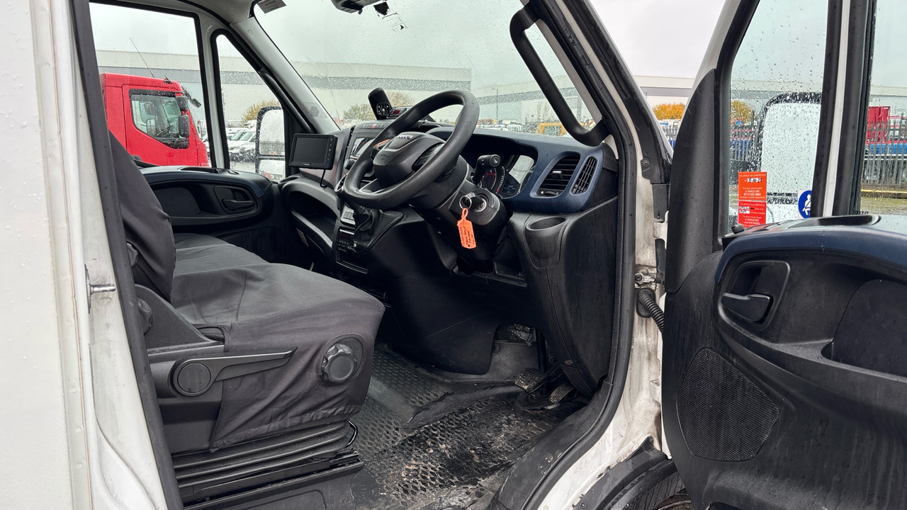 IVECO DAILY 72-180 - Kamion hladnjača: slika IVECO DAILY 72-180 - Kamion hladnjača IVECO DAILY 72-180 - Kamion hladnjača: slika IVECO DAILY 72-180 - Kamion hladnjača