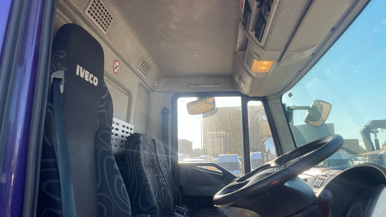IVECO EUROCARGO 180E - Kamion s otvorenim sandukom: slika IVECO EUROCARGO 180E - Kamion s otvorenim sandukom IVECO EUROCARGO 180E - Kamion s otvorenim sandukom: slika IVECO EUROCARGO 180E - Kamion s otvorenim sandukom
