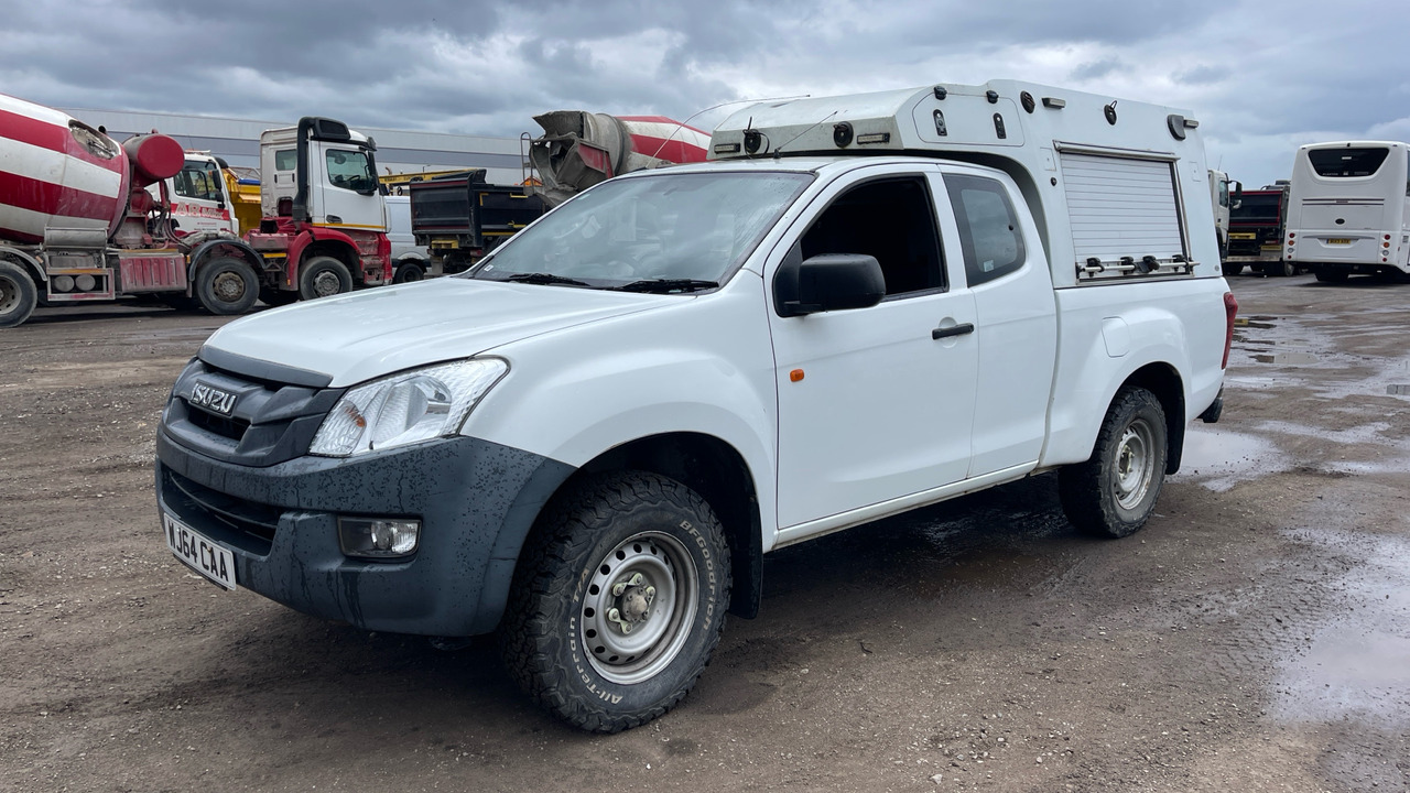 Isuzu D-Max 2.5TD - Pick-up: slika Isuzu D-Max 2.5TD - Pick-up Isuzu D-Max 2.5TD - Pick-up: slika Isuzu D-Max 2.5TD - Pick-up