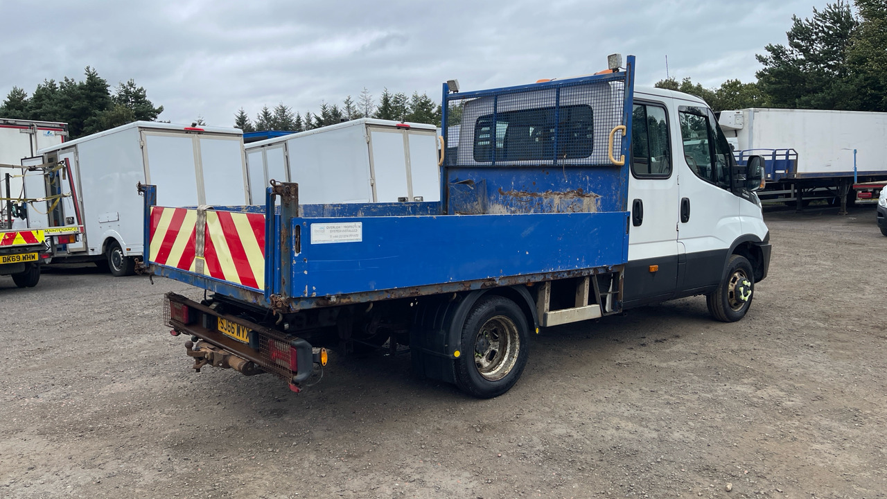 Iveco Daily 3.0 50-180 3450WB - Dostavno vozilo s ravnom platformom: slika Iveco Daily 3.0 50-180 3450WB - Dostavno vozilo s ravnom platformom Iveco Daily 3.0 50-180 3450WB - Dostavno vozilo s ravnom platformom: slika Iveco Daily 3.0 50-180 3450WB - Dostavno vozilo s ravnom platformom