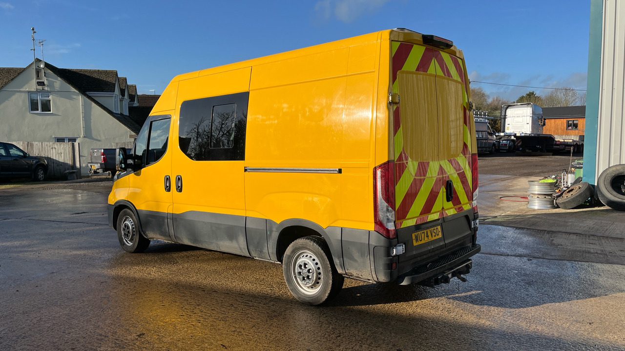 Iveco Daily 35-140 - Dostavno vozilo s dvostrukom kabinom: slika Iveco Daily 35-140 - Dostavno vozilo s dvostrukom kabinom Iveco Daily 35-140 - Dostavno vozilo s dvostrukom kabinom: slika Iveco Daily 35-140 - Dostavno vozilo s dvostrukom kabinom