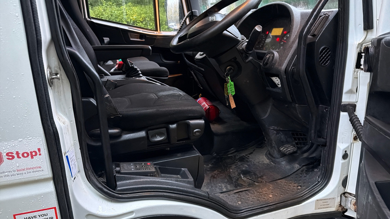 Iveco Eurocargo 120-210 - Kamion s ceradom: slika Iveco Eurocargo 120-210 - Kamion s ceradom Iveco Eurocargo 120-210 - Kamion s ceradom: slika Iveco Eurocargo 120-210 - Kamion s ceradom