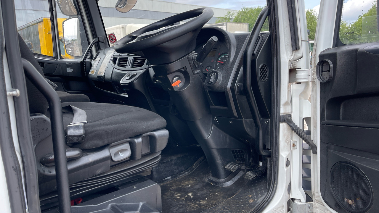 Iveco Eurocargo 75-160 - Kamion sandučar: slika Iveco Eurocargo 75-160 - Kamion sandučar Iveco Eurocargo 75-160 - Kamion sandučar: slika Iveco Eurocargo 75-160 - Kamion sandučar