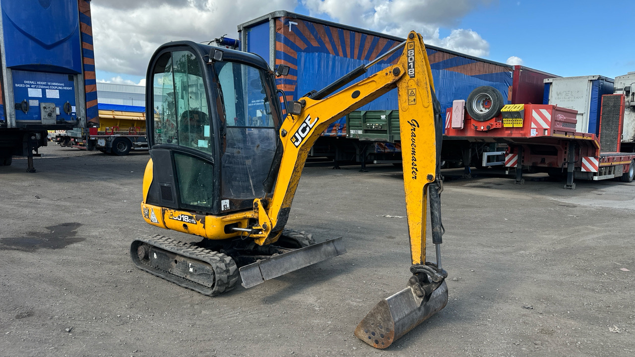 JCB 8018 CTS GRAVEMASTER - Mini bager: slika JCB 8018 CTS GRAVEMASTER - Mini bager JCB 8018 CTS GRAVEMASTER - Mini bager: slika JCB 8018 CTS GRAVEMASTER - Mini bager