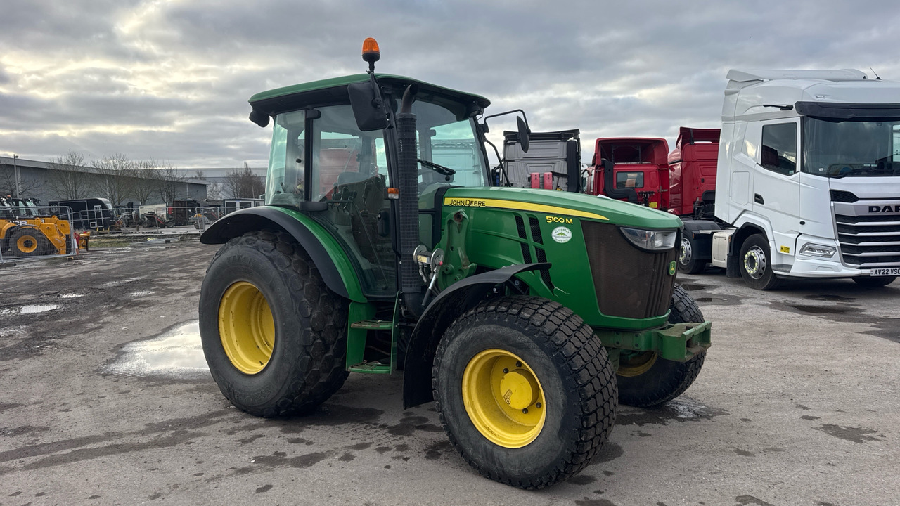 JOHN DEERE 5100M - Traktor: slika JOHN DEERE 5100M - Traktor JOHN DEERE 5100M - Traktor: slika JOHN DEERE 5100M - Traktor