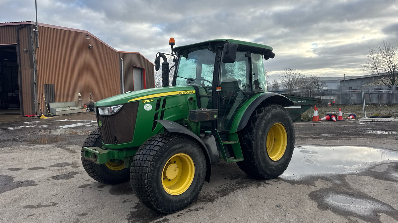 JOHN DEERE 5100M - Traktor: slika JOHN DEERE 5100M - Traktor JOHN DEERE 5100M - Traktor: slika JOHN DEERE 5100M - Traktor