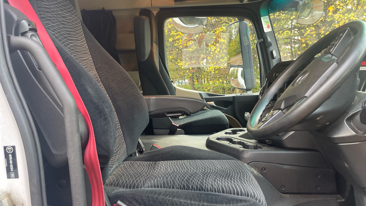 MERCEDES-BENZ ACTROS 1824 - Kamion sandučar: slika MERCEDES-BENZ ACTROS 1824 - Kamion sandučar MERCEDES-BENZ ACTROS 1824 - Kamion sandučar: slika MERCEDES-BENZ ACTROS 1824 - Kamion sandučar