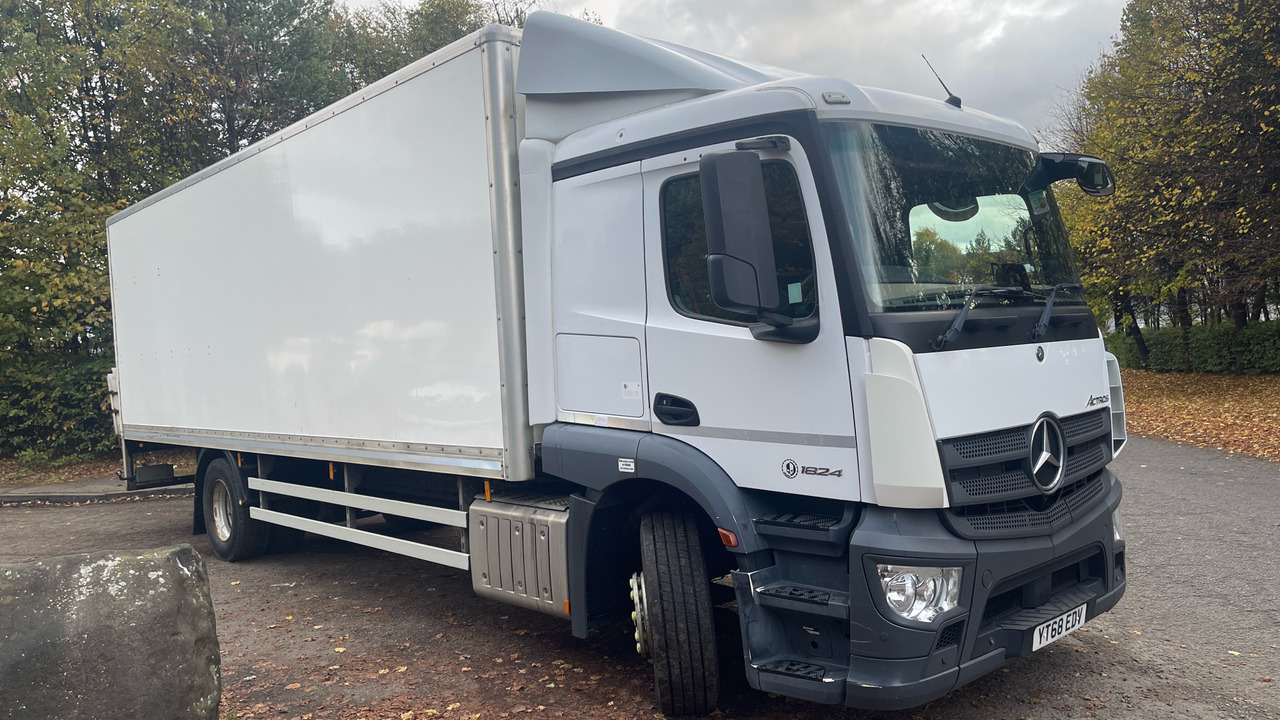 MERCEDES-BENZ ACTROS 1824 - Kamion sandučar: slika MERCEDES-BENZ ACTROS 1824 - Kamion sandučar MERCEDES-BENZ ACTROS 1824 - Kamion sandučar: slika MERCEDES-BENZ ACTROS 1824 - Kamion sandučar