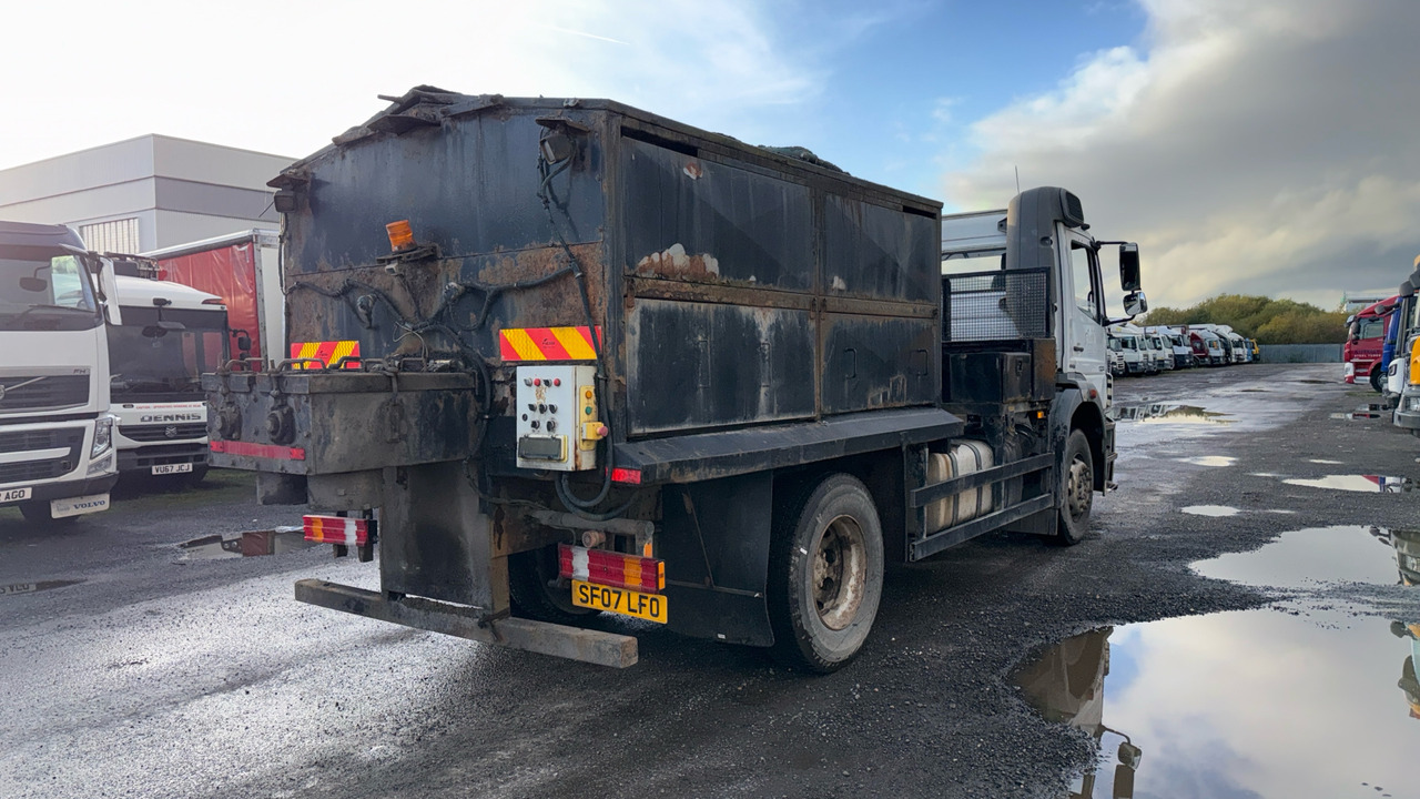 MERCEDES-BENZ AXOR 1824 - Stroj za asfaltiranje: slika MERCEDES-BENZ AXOR 1824 - Stroj za asfaltiranje MERCEDES-BENZ AXOR 1824 - Stroj za asfaltiranje: slika MERCEDES-BENZ AXOR 1824 - Stroj za asfaltiranje