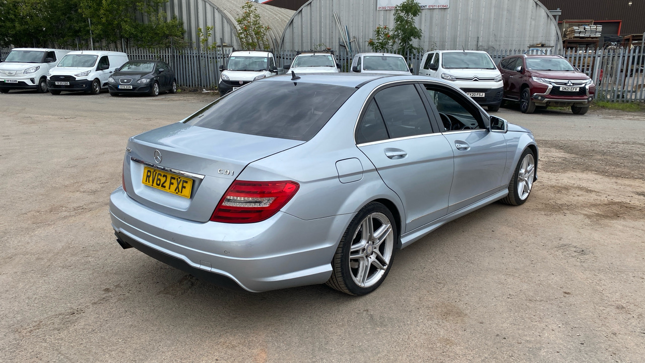 MERCEDES-BENZ C CLASS C220 CDI BLUEEFFICIENCY AMG - Limuzina: slika MERCEDES-BENZ C CLASS C220 CDI BLUEEFFICIENCY AMG - Limuzina MERCEDES-BENZ C CLASS C220 CDI BLUEEFFICIENCY AMG - Limuzina: slika MERCEDES-BENZ C CLASS C220 CDI BLUEEFFICIENCY AMG - Limuzina