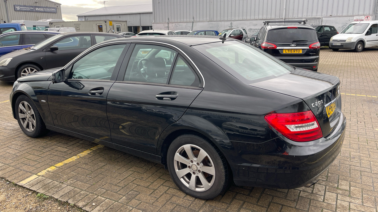 MERCEDES-BENZ C200 - Limuzina: slika MERCEDES-BENZ C200 - Limuzina MERCEDES-BENZ C200 - Limuzina: slika MERCEDES-BENZ C200 - Limuzina