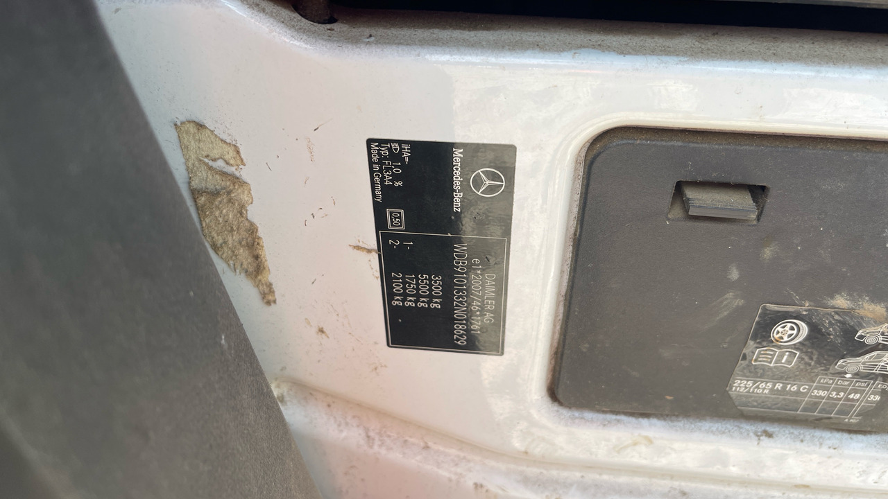 Dostavno vozilo s ravnom platformom MERCEDES-BENZ SPRINTER 314 CDI: slika Dostavno vozilo s ravnom platformom MERCEDES-BENZ SPRINTER 314 CDI