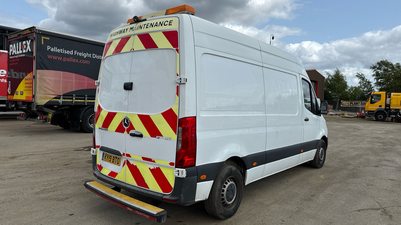 MERCEDES-BENZ SPRINTER 314 CDI - Furgon: slika MERCEDES-BENZ SPRINTER 314 CDI - Furgon MERCEDES-BENZ SPRINTER 314 CDI - Furgon: slika MERCEDES-BENZ SPRINTER 314 CDI - Furgon