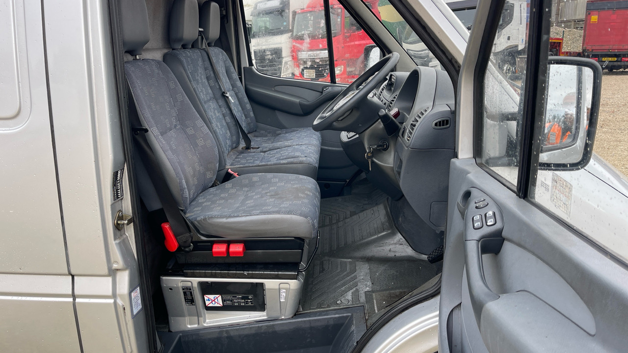MERCEDES SPRINTER 316 CDI - Furgon: slika MERCEDES SPRINTER 316 CDI - Furgon MERCEDES SPRINTER 316 CDI - Furgon: slika MERCEDES SPRINTER 316 CDI - Furgon