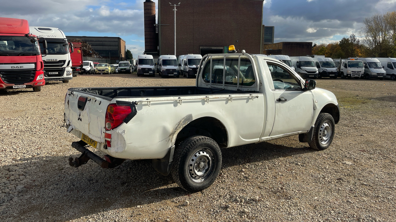 MITSUBISHI L200 - Pick-up: slika MITSUBISHI L200 - Pick-up MITSUBISHI L200 - Pick-up: slika MITSUBISHI L200 - Pick-up
