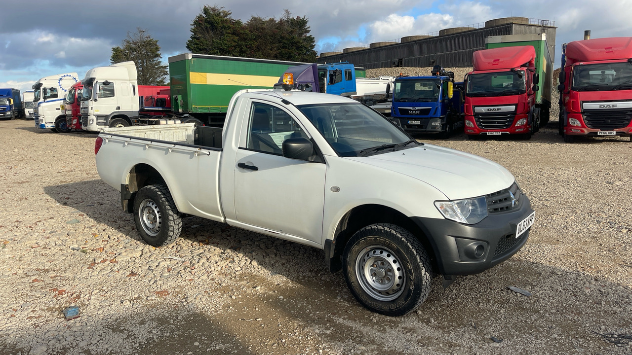 MITSUBISHI L200 - Pick-up: slika MITSUBISHI L200 - Pick-up MITSUBISHI L200 - Pick-up: slika MITSUBISHI L200 - Pick-up