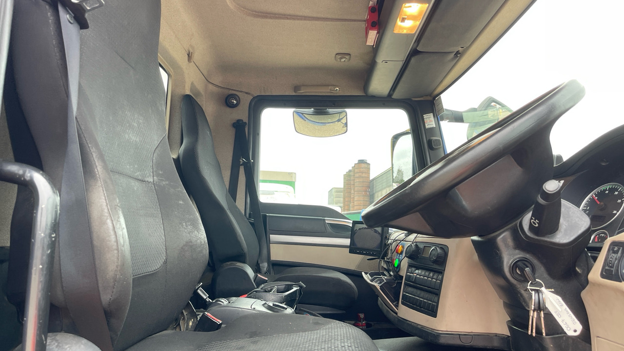 Man TGM 18.250 - Kamion s otvorenim sandukom, Kamion s kranom: slika Man TGM 18.250 - Kamion s otvorenim sandukom, Kamion s kranom Man TGM 18.250 - Kamion s otvorenim sandukom, Kamion s kranom: slika Man TGM 18.250 - Kamion s otvorenim sandukom, Kamion s kranom