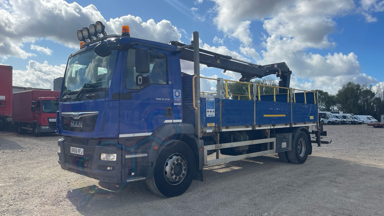 Man TGM 18.250 - Kamion s otvorenim sandukom, Kamion s kranom: slika Man TGM 18.250 - Kamion s otvorenim sandukom, Kamion s kranom Man TGM 18.250 - Kamion s otvorenim sandukom, Kamion s kranom: slika Man TGM 18.250 - Kamion s otvorenim sandukom, Kamion s kranom