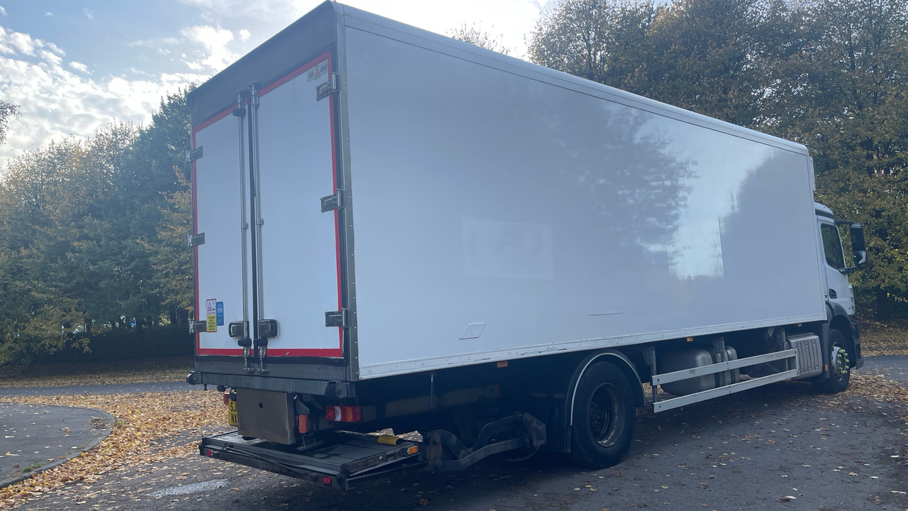 Mercedes-Benz Antos 1827 - Kamion hladnjača: slika Mercedes-Benz Antos 1827 - Kamion hladnjača Mercedes-Benz Antos 1827 - Kamion hladnjača: slika Mercedes-Benz Antos 1827 - Kamion hladnjača