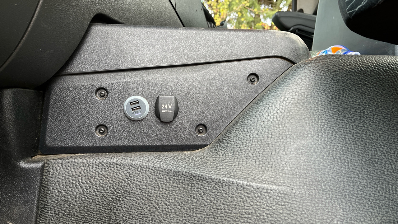 Kiper Mercedes-Benz Arocs 3240: slika Kiper Mercedes-Benz Arocs 3240 Kiper Mercedes-Benz Arocs 3240: slika Kiper Mercedes-Benz Arocs 3240