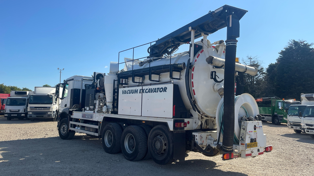 Mercedes-Benz Arocs 3243 - Vakum kamion: slika Mercedes-Benz Arocs 3243 - Vakum kamion Mercedes-Benz Arocs 3243 - Vakum kamion: slika Mercedes-Benz Arocs 3243 - Vakum kamion
