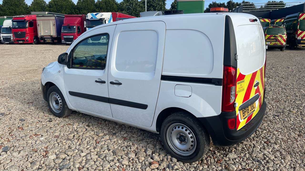 Mercedes-Benz Citan 109CDI - Furgon: slika Mercedes-Benz Citan 109CDI - Furgon Mercedes-Benz Citan 109CDI - Furgon: slika Mercedes-Benz Citan 109CDI - Furgon