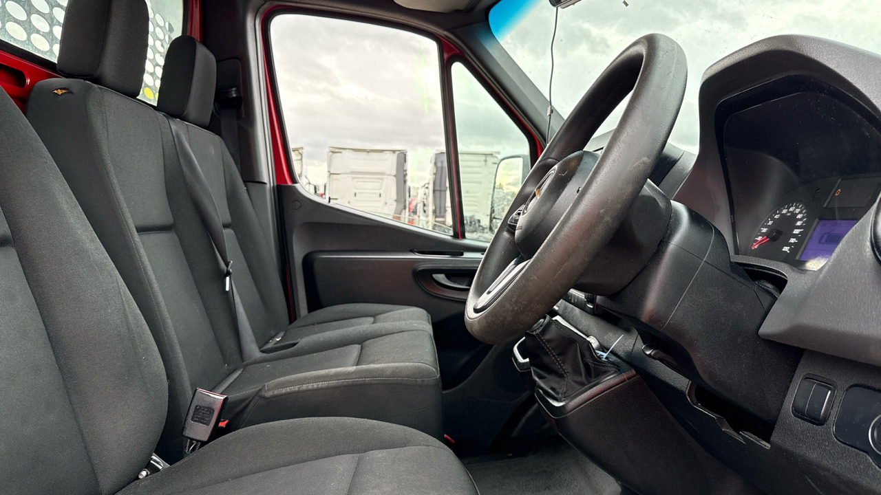 Mercedes-Benz Sprinter 314 CDI - Dostavno vozilo s ravnom platformom: slika Mercedes-Benz Sprinter 314 CDI - Dostavno vozilo s ravnom platformom Mercedes-Benz Sprinter 314 CDI - Dostavno vozilo s ravnom platformom: slika Mercedes-Benz Sprinter 314 CDI - Dostavno vozilo s ravnom platformom