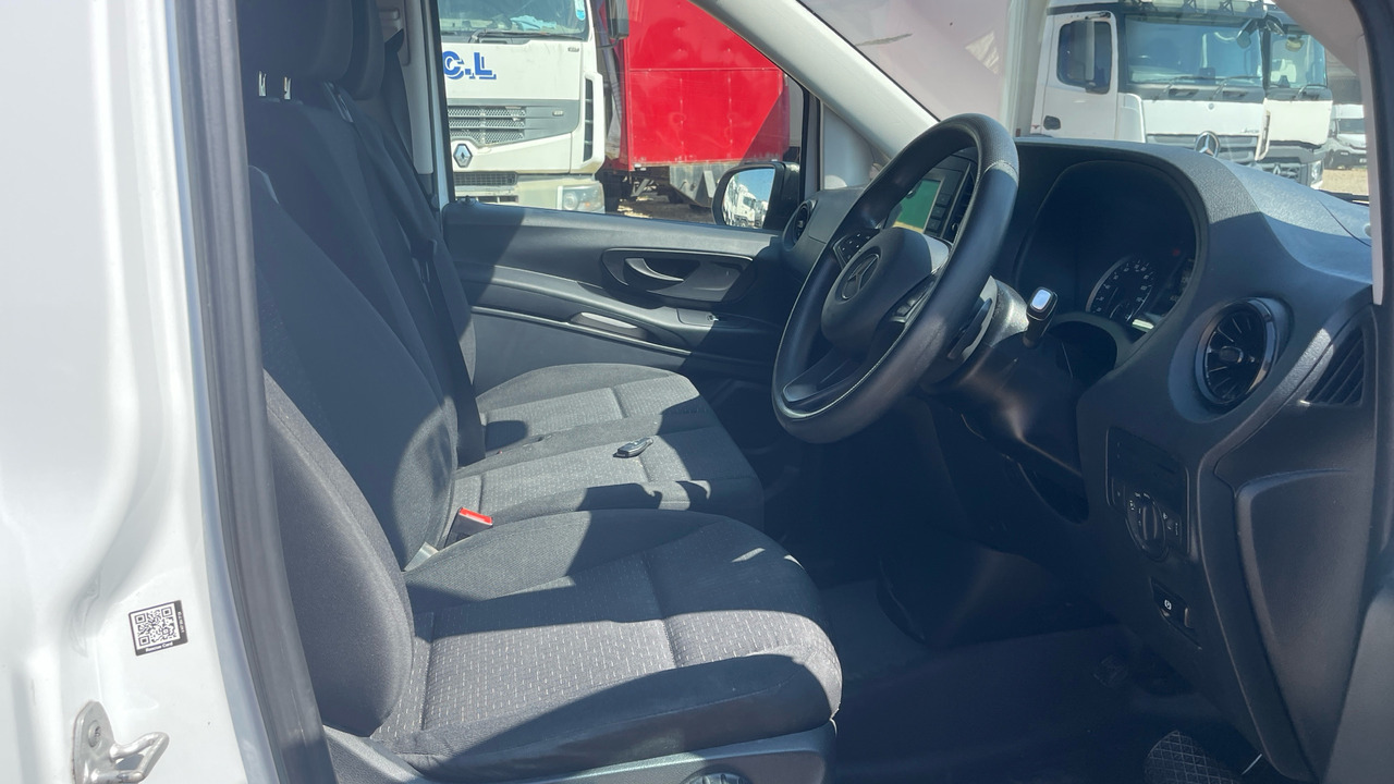 Mercedes-Benz Vito 85kW 66kWh Progressive Van Auto - Furgon, Električno dostavno vozilo: slika Mercedes-Benz Vito 85kW 66kWh Progressive Van Auto - Furgon, Električno dostavno vozilo Mercedes-Benz Vito 85kW 66kWh Progressive Van Auto - Furgon, Električno dostavno vozilo: slika Mercedes-Benz Vito 85kW 66kWh Progressive Van Auto - Furgon, Električno dostavno vozilo