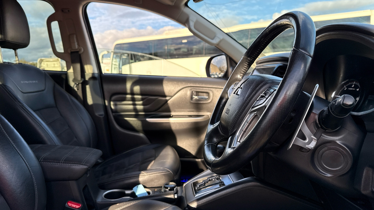 Mitsubishi L200 DI-D 2.3 Barbarian X 150PS - Pick-up, Dostavno vozilo s dvostrukom kabinom: slika Mitsubishi L200 DI-D 2.3 Barbarian X 150PS - Pick-up, Dostavno vozilo s dvostrukom kabinom Mitsubishi L200 DI-D 2.3 Barbarian X 150PS - Pick-up, Dostavno vozilo s dvostrukom kabinom: slika Mitsubishi L200 DI-D 2.3 Barbarian X 150PS - Pick-up, Dostavno vozilo s dvostrukom kabinom