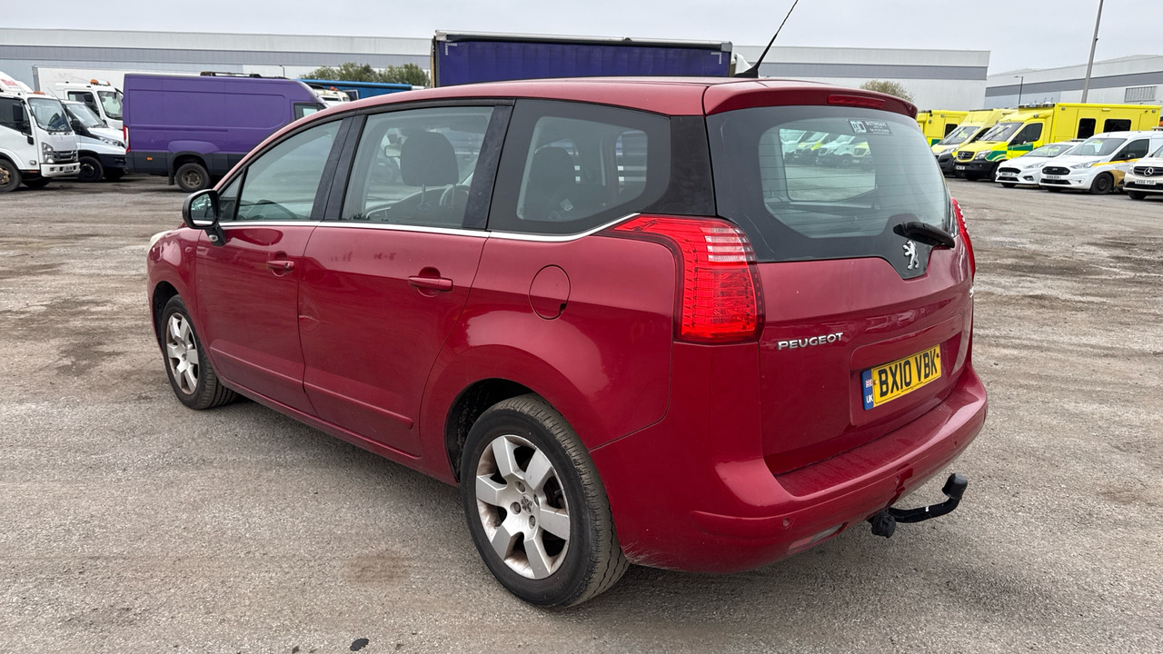 PEUGEOT 5008 2.0 HDI 150PS - Automobil: slika PEUGEOT 5008 2.0 HDI 150PS - Automobil PEUGEOT 5008 2.0 HDI 150PS - Automobil: slika PEUGEOT 5008 2.0 HDI 150PS - Automobil