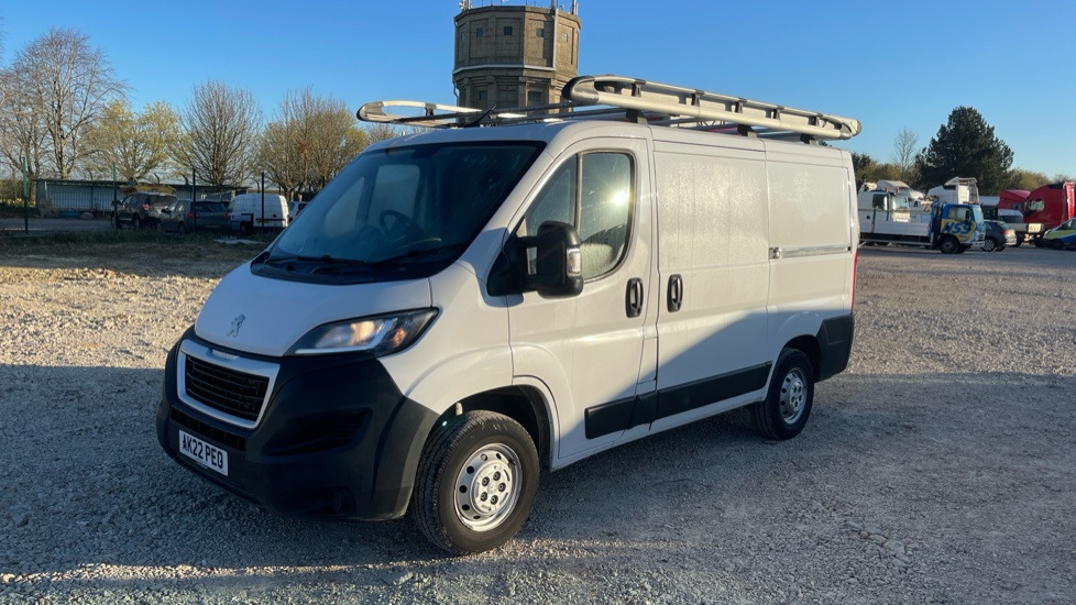 PEUGEOT BOXER 333 2.2 BLUEHDI PROFESSIONAL 120PS - Furgon: slika PEUGEOT BOXER 333 2.2 BLUEHDI PROFESSIONAL 120PS - Furgon PEUGEOT BOXER 333 2.2 BLUEHDI PROFESSIONAL 120PS - Furgon: slika PEUGEOT BOXER 333 2.2 BLUEHDI PROFESSIONAL 120PS - Furgon