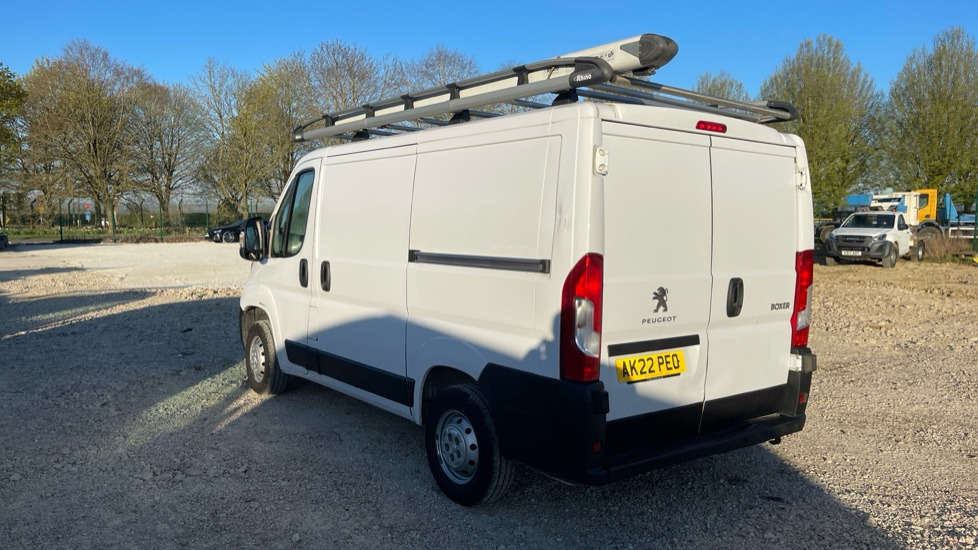 PEUGEOT BOXER 333 2.2 BLUEHDI PROFESSIONAL 120PS - Furgon: slika PEUGEOT BOXER 333 2.2 BLUEHDI PROFESSIONAL 120PS - Furgon PEUGEOT BOXER 333 2.2 BLUEHDI PROFESSIONAL 120PS - Furgon: slika PEUGEOT BOXER 333 2.2 BLUEHDI PROFESSIONAL 120PS - Furgon