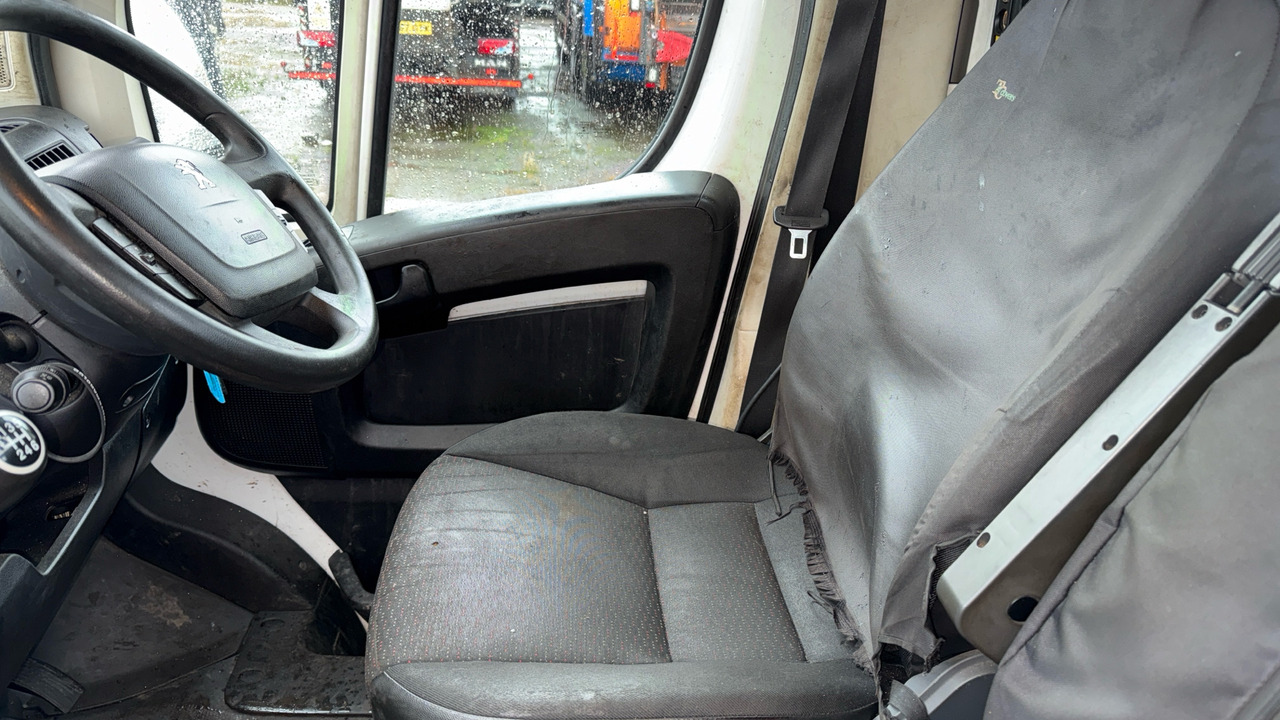 Mali kamion kiper PEUGEOT BOXER 355 2.2 BlueHDi  165ps: slika Mali kamion kiper PEUGEOT BOXER 355 2.2 BlueHDi  165ps