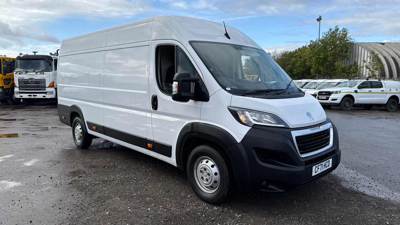 PEUGEOT BOXER 435 2.2 BlueHDi H2 140ps PROFESSIONAL - Furgon: slika PEUGEOT BOXER 435 2.2 BlueHDi H2 140ps PROFESSIONAL - Furgon PEUGEOT BOXER 435 2.2 BlueHDi H2 140ps PROFESSIONAL - Furgon: slika PEUGEOT BOXER 435 2.2 BlueHDi H2 140ps PROFESSIONAL - Furgon