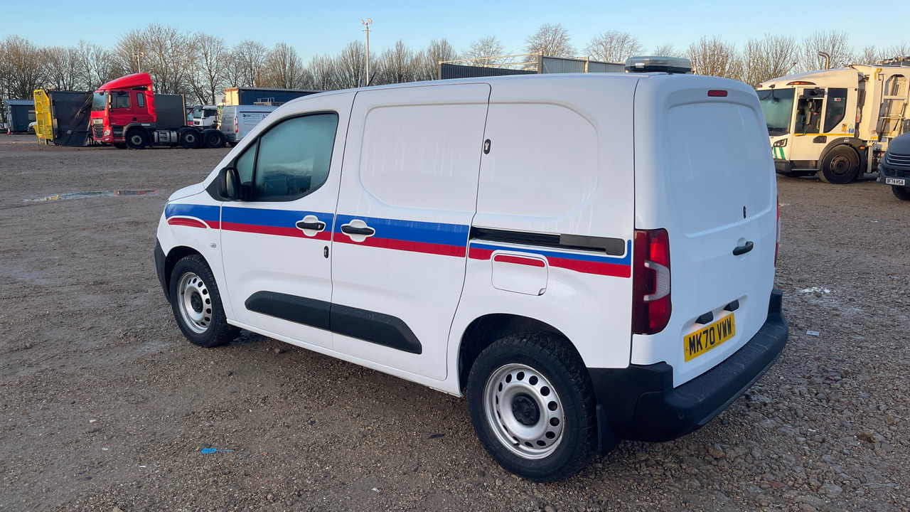 PEUGEOT PARTNER 1000 1.5 BlueHDi 100PS - Mali kombi: slika PEUGEOT PARTNER 1000 1.5 BlueHDi 100PS - Mali kombi PEUGEOT PARTNER 1000 1.5 BlueHDi 100PS - Mali kombi: slika PEUGEOT PARTNER 1000 1.5 BlueHDi 100PS - Mali kombi