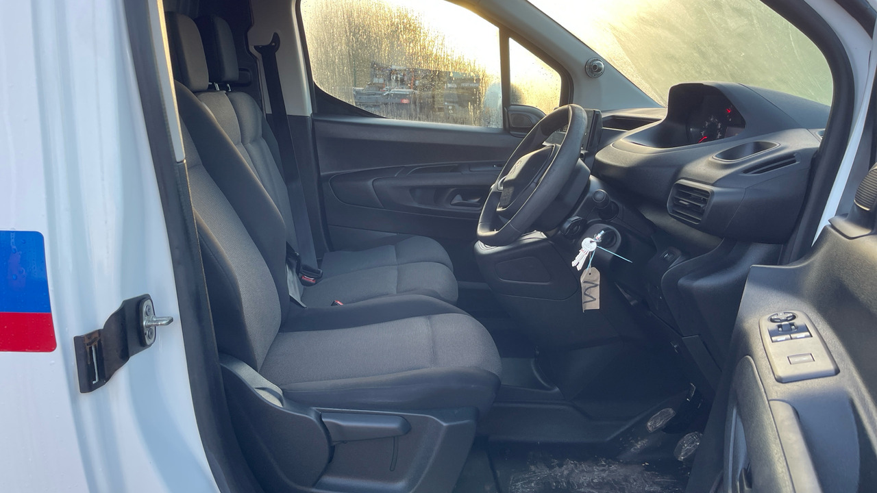 PEUGEOT PARTNER 1000 1.5 BlueHDi 100PS - Mali kombi: slika PEUGEOT PARTNER 1000 1.5 BlueHDi 100PS - Mali kombi PEUGEOT PARTNER 1000 1.5 BlueHDi 100PS - Mali kombi: slika PEUGEOT PARTNER 1000 1.5 BlueHDi 100PS - Mali kombi