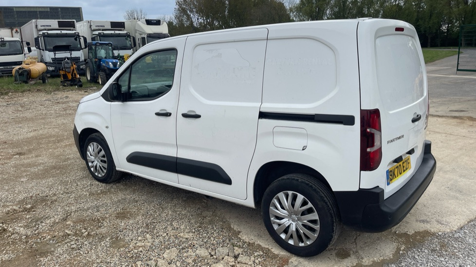 PEUGEOT PARTNER PROFESSIONAL 1.5 BLUEHDI 100PS - Furgon: slika PEUGEOT PARTNER PROFESSIONAL 1.5 BLUEHDI 100PS - Furgon PEUGEOT PARTNER PROFESSIONAL 1.5 BLUEHDI 100PS - Furgon: slika PEUGEOT PARTNER PROFESSIONAL 1.5 BLUEHDI 100PS - Furgon