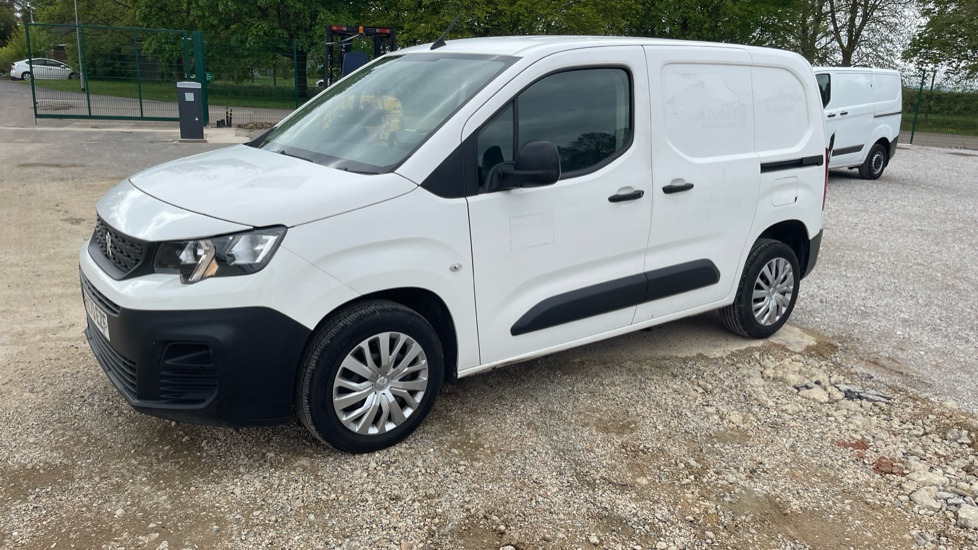 PEUGEOT PARTNER PROFESSIONAL 1.5 BLUEHDI 100PS - Furgon: slika PEUGEOT PARTNER PROFESSIONAL 1.5 BLUEHDI 100PS - Furgon PEUGEOT PARTNER PROFESSIONAL 1.5 BLUEHDI 100PS - Furgon: slika PEUGEOT PARTNER PROFESSIONAL 1.5 BLUEHDI 100PS - Furgon
