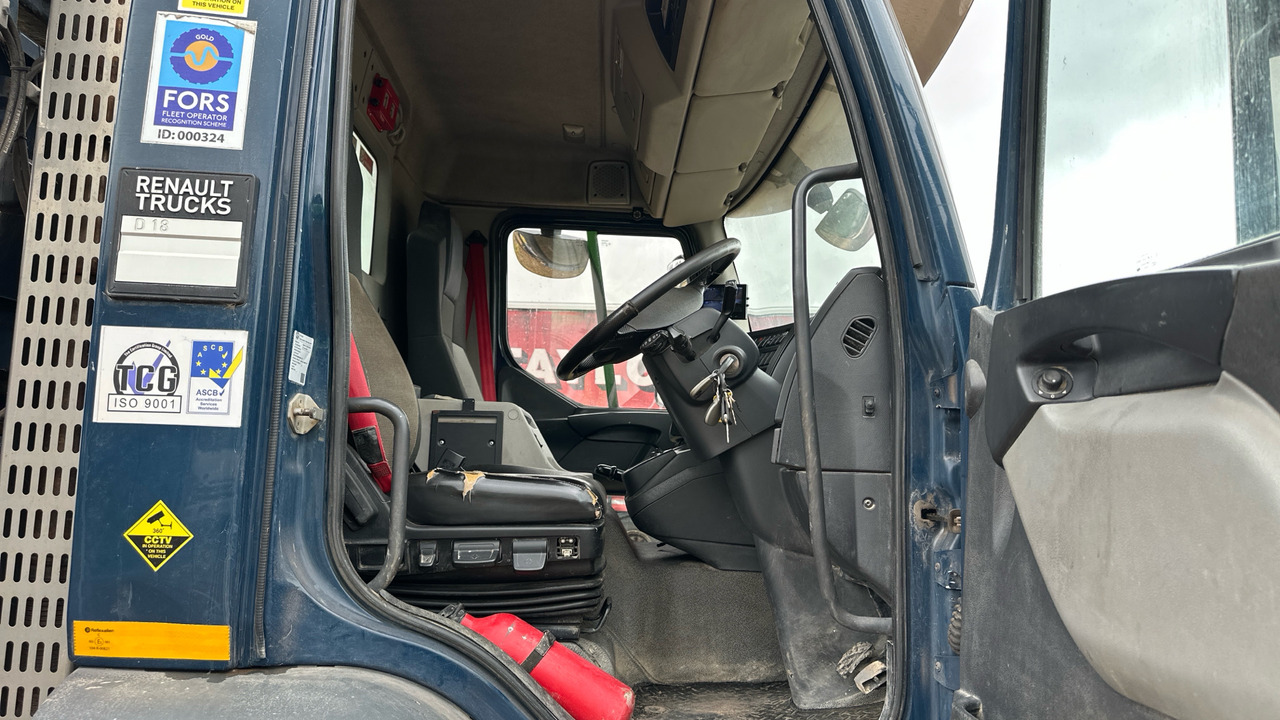 RENAULT D 18 - Utovarivač s proklizavajućim upravljanjem: slika RENAULT D 18 - Utovarivač s proklizavajućim upravljanjem RENAULT D 18 - Utovarivač s proklizavajućim upravljanjem: slika RENAULT D 18 - Utovarivač s proklizavajućim upravljanjem