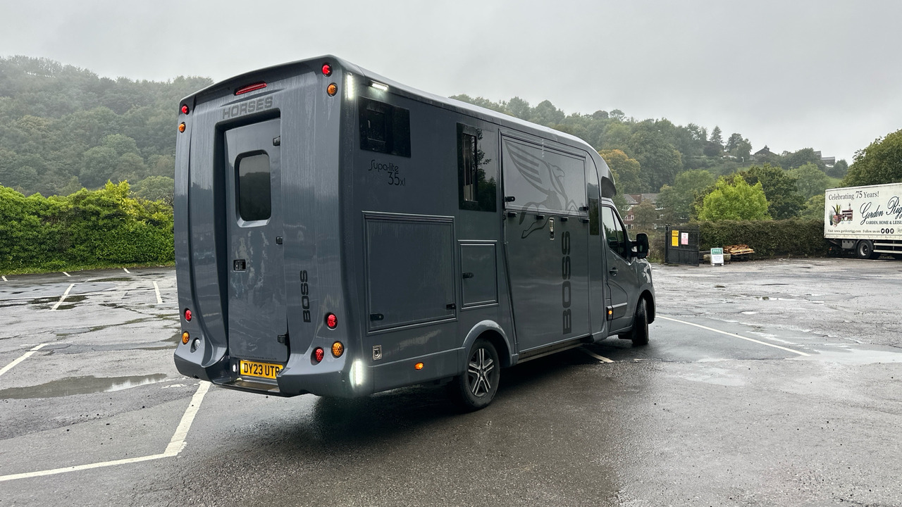 RENAULT MASTER 35 ENERGY 2.3 DCI 150PS - Kamion za prijevoz konja: slika RENAULT MASTER 35 ENERGY 2.3 DCI 150PS - Kamion za prijevoz konja RENAULT MASTER 35 ENERGY 2.3 DCI 150PS - Kamion za prijevoz konja: slika RENAULT MASTER 35 ENERGY 2.3 DCI 150PS - Kamion za prijevoz konja