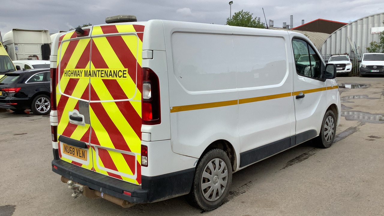 RENAULT TRAFIC SL27 ENERGY DCI125PS - Mali kombi: slika RENAULT TRAFIC SL27 ENERGY DCI125PS - Mali kombi RENAULT TRAFIC SL27 ENERGY DCI125PS - Mali kombi: slika RENAULT TRAFIC SL27 ENERGY DCI125PS - Mali kombi